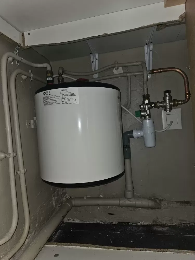 Remplacement d'un chauffe eau électrique sous évier